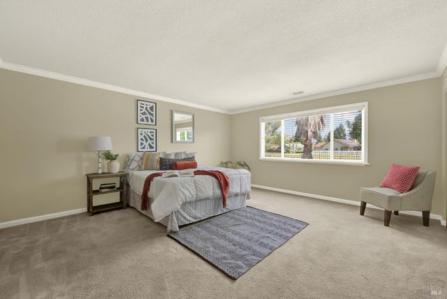 442 Yellowstone Dr, Vacaville, CA 95687