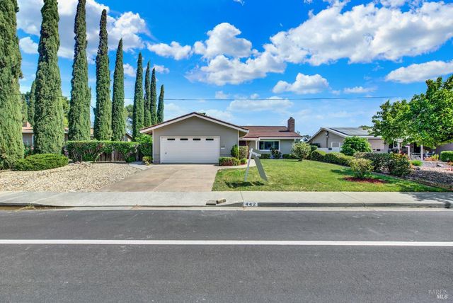 442 Yellowstone Dr, Vacaville, CA 95687