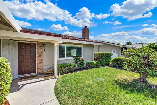 442 Yellowstone Dr, Vacaville, CA 95687