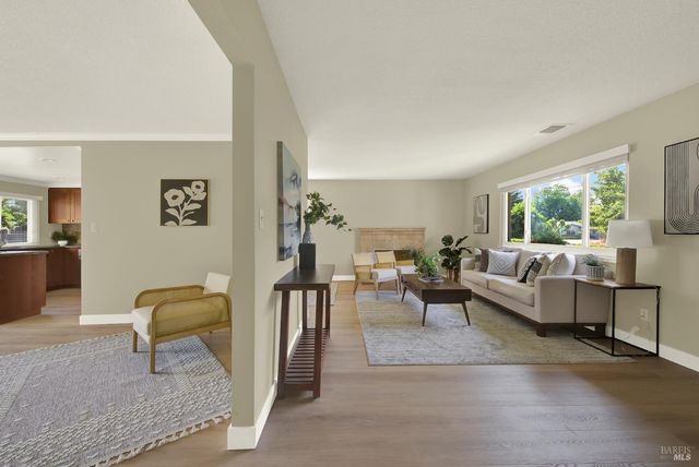 442 Yellowstone Dr, Vacaville, CA 95687