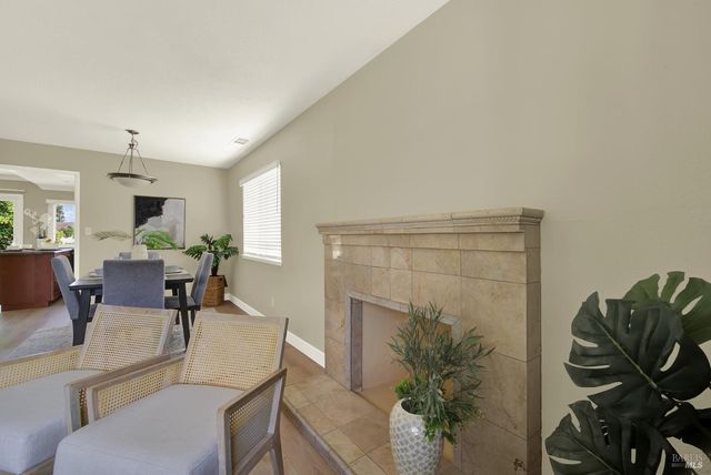 442 Yellowstone Dr, Vacaville, CA 95687