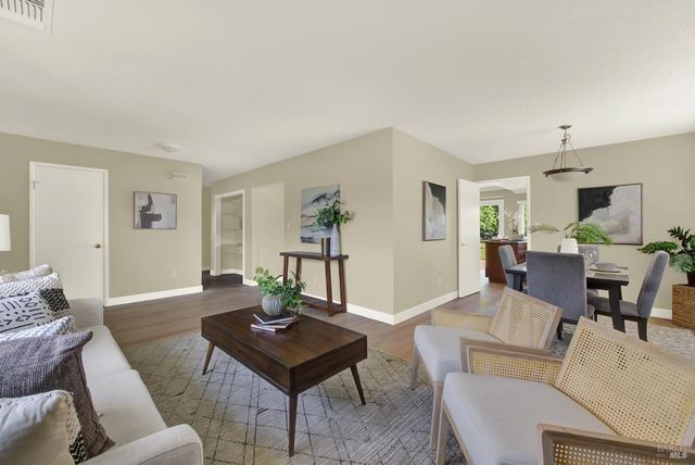 442 Yellowstone Dr, Vacaville, CA 95687