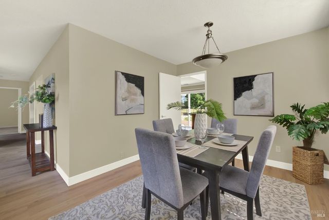 442 Yellowstone Dr, Vacaville, CA 95687