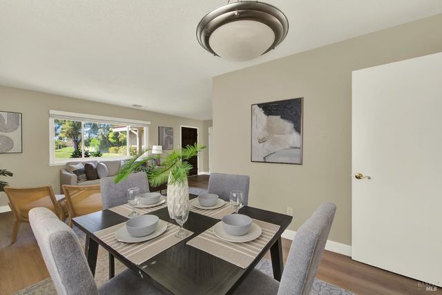 442 Yellowstone Dr, Vacaville, CA 95687