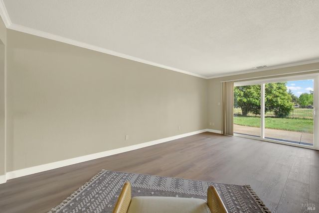 442 Yellowstone Dr, Vacaville, CA 95687