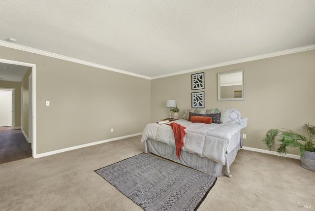 442 Yellowstone Dr, Vacaville, CA 95687