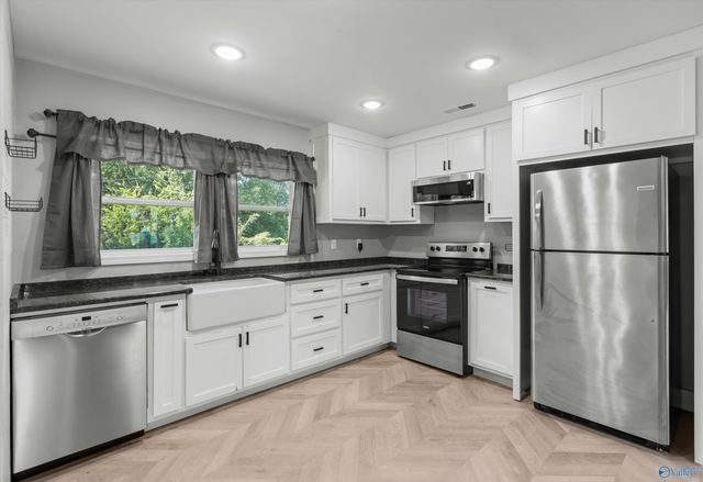 7929 County Road 41, Florence, AL 35633