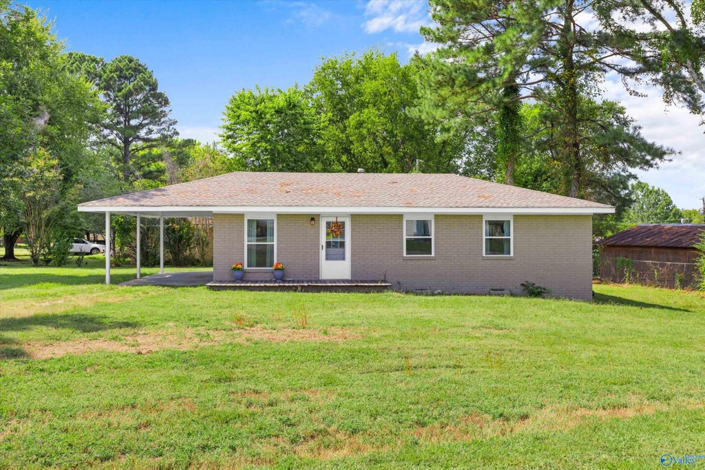 7929 County Road 41, Florence, AL 35633