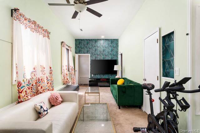 10 Sunnyside Drive, Sound Beach, NY 11789