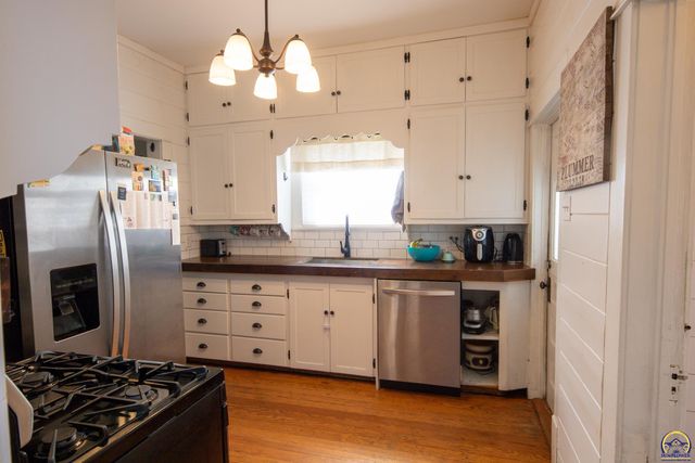 1405 Neosho St, Emporia, KS 66801