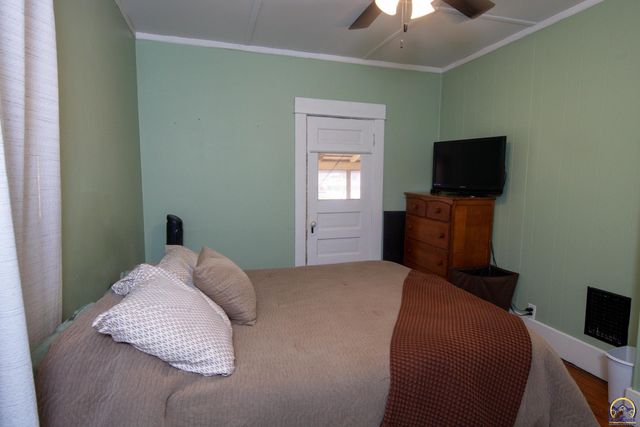 1405 Neosho St, Emporia, KS 66801