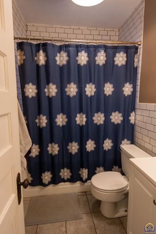 1405 Neosho St, Emporia, KS 66801