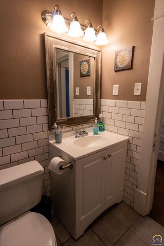 1405 Neosho St, Emporia, KS 66801