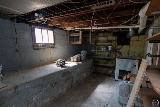 1405 Neosho St, Emporia, KS 66801