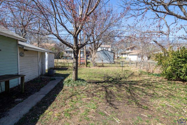 1405 Neosho St, Emporia, KS 66801