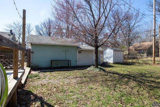 1405 Neosho St, Emporia, KS 66801