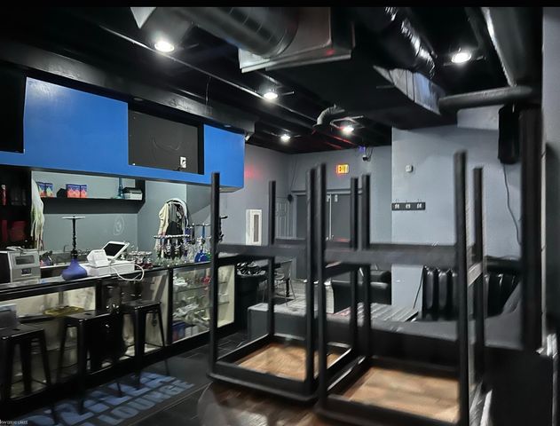 15125 Harper Avenue, Detroit, MI 48224