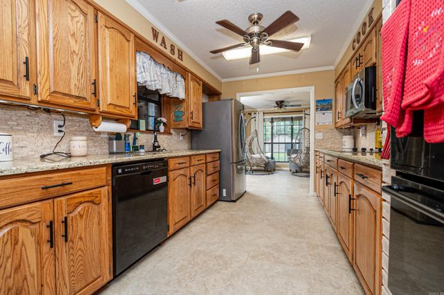 183 Southwood Dr, Camden, AR 71701