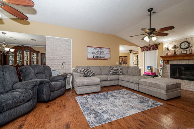 183 Southwood Dr, Camden, AR 71701