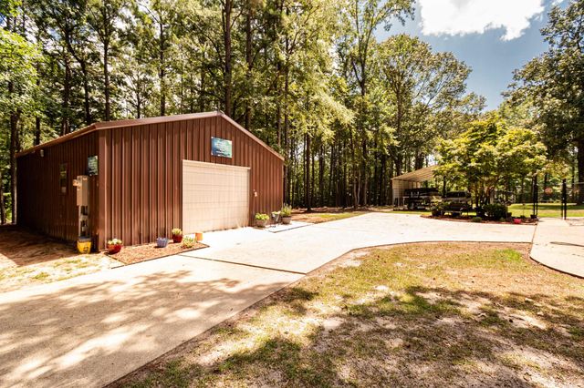 183 Southwood Dr, Camden, AR 71701