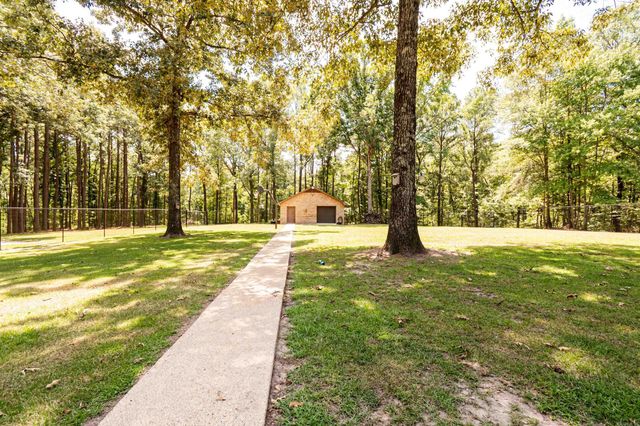 183 Southwood Dr, Camden, AR 71701