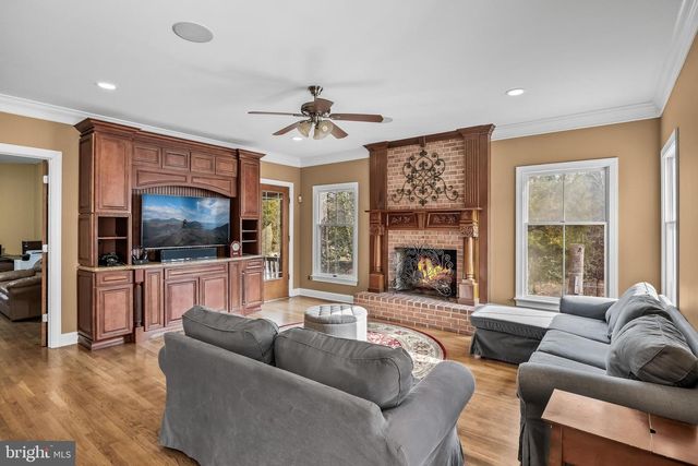 3 S LAKESIDE DR W, Medford, NJ 08055