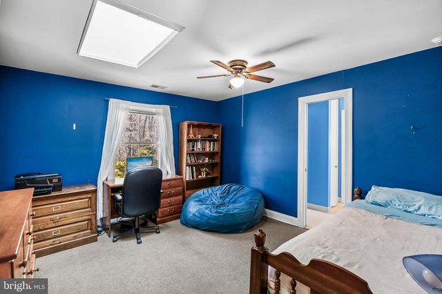 3 S LAKESIDE DR W, Medford, NJ 08055