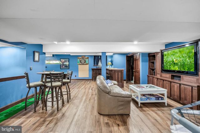 3 S LAKESIDE DR W, Medford, NJ 08055