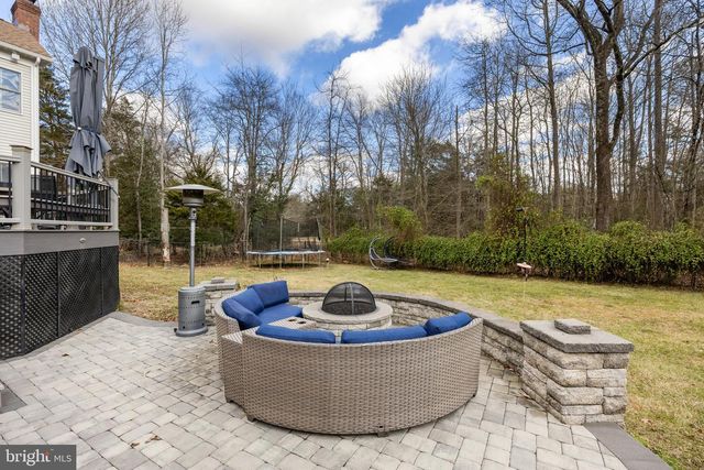 3 S LAKESIDE DR W, Medford, NJ 08055