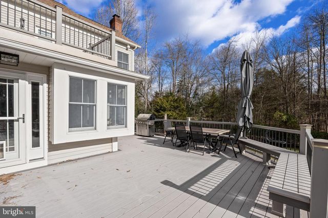 3 S LAKESIDE DR W, Medford, NJ 08055