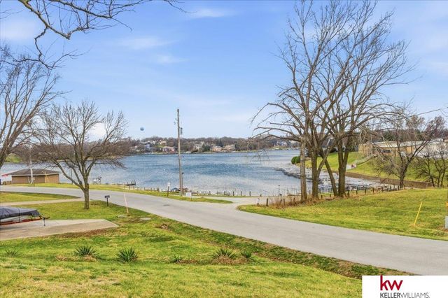 2507 Cambridge Drive, Plattsmouth, NE 68048