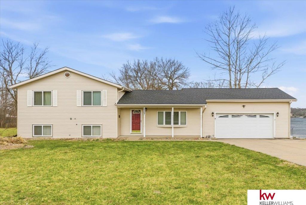 2507 Cambridge Drive, Plattsmouth, NE 68048