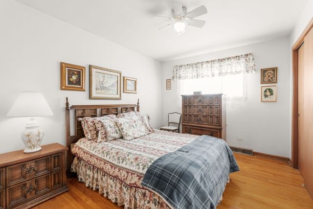 550 E North Broadway Street, Lombard, IL 60148