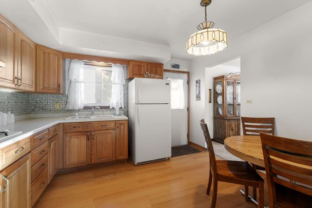 550 E North Broadway Street, Lombard, IL 60148