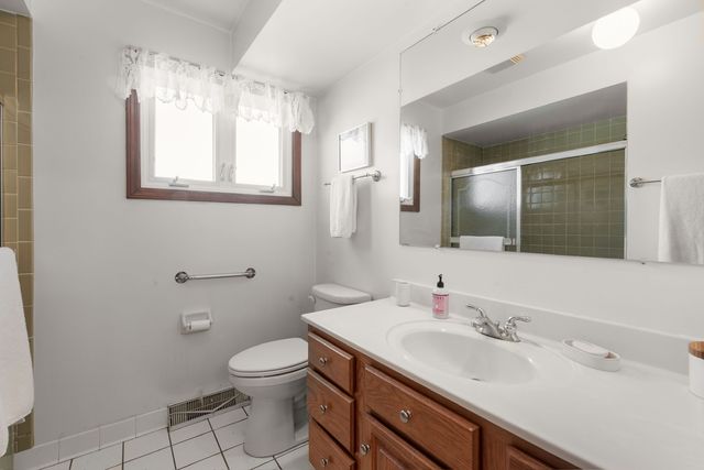 550 E North Broadway Street, Lombard, IL 60148