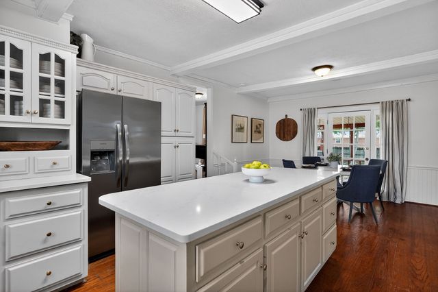 708 Dry Creek Rd, Smithville, TN 37166
