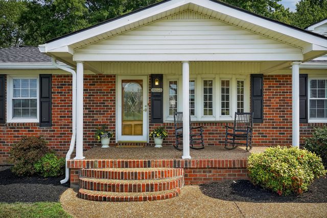 708 Dry Creek Rd, Smithville, TN 37166