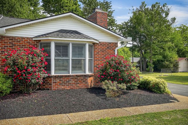 708 Dry Creek Rd, Smithville, TN 37166