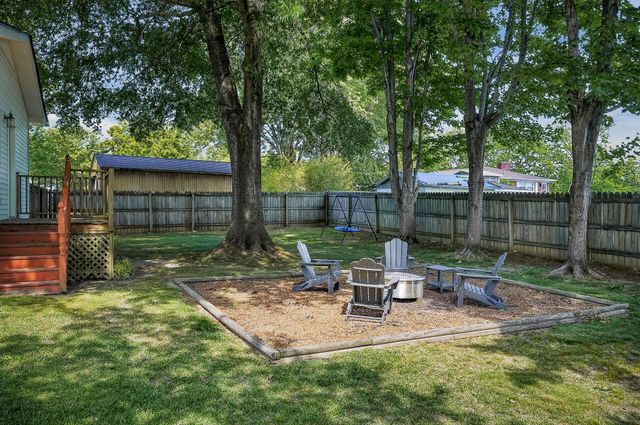 708 Dry Creek Rd, Smithville, TN 37166