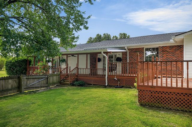 708 Dry Creek Rd, Smithville, TN 37166