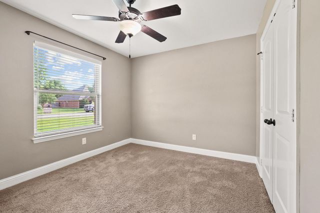1208 Mary Ann Court, Tioga, TX 76271