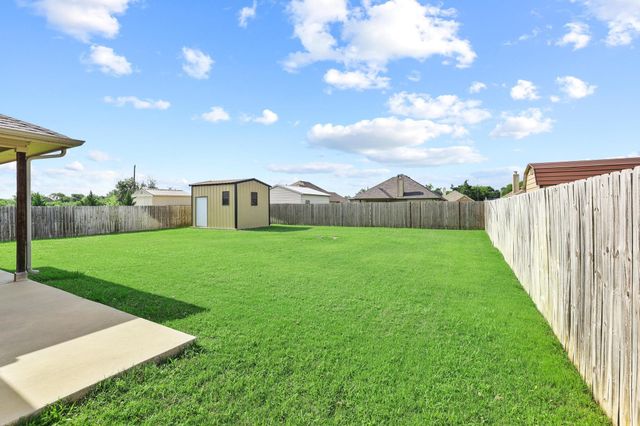 1208 Mary Ann Court, Tioga, TX 76271