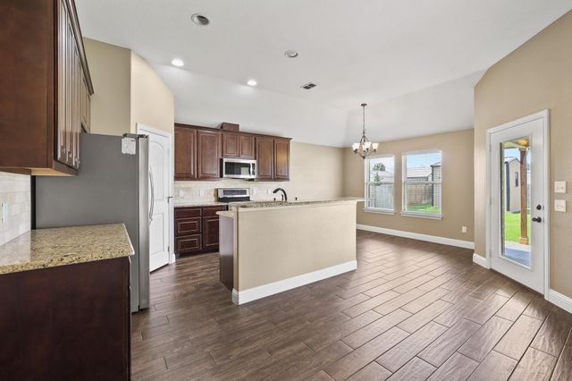 1208 Mary Ann Court, Tioga, TX 76271