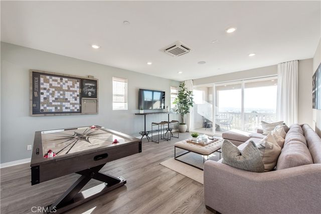 551 Serrano Summit, Lake Forest, CA 92630