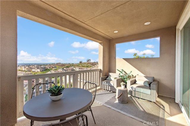 551 Serrano Summit, Lake Forest, CA 92630