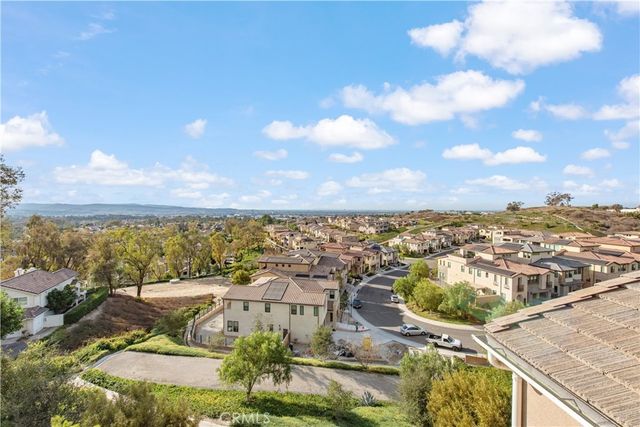 551 Serrano Summit, Lake Forest, CA 92630