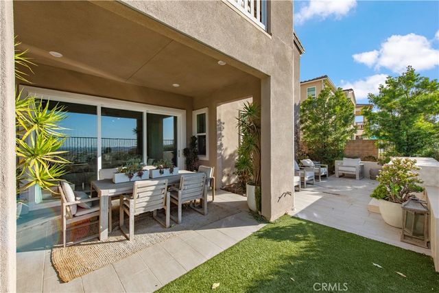 551 Serrano Summit, Lake Forest, CA 92630