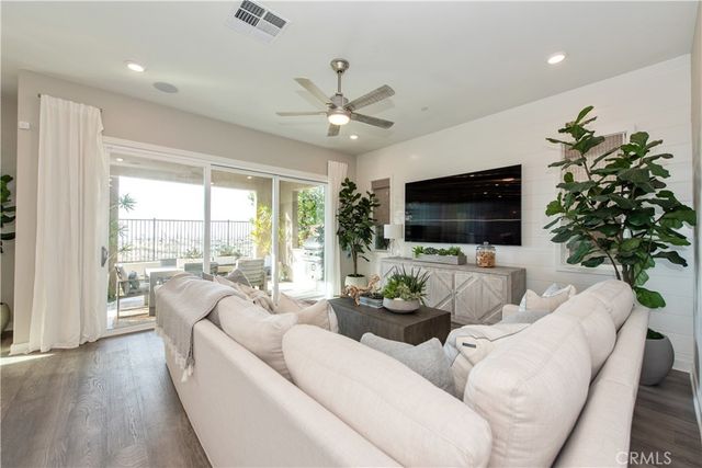 551 Serrano Summit, Lake Forest, CA 92630