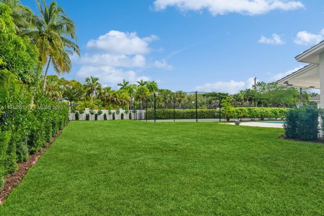 15405 SW 73rd Ct, Palmetto Bay, FL 33157