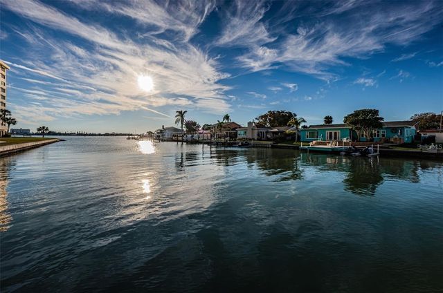 4725 COVE CIRCLE 808, St Petersburg, FL 33708